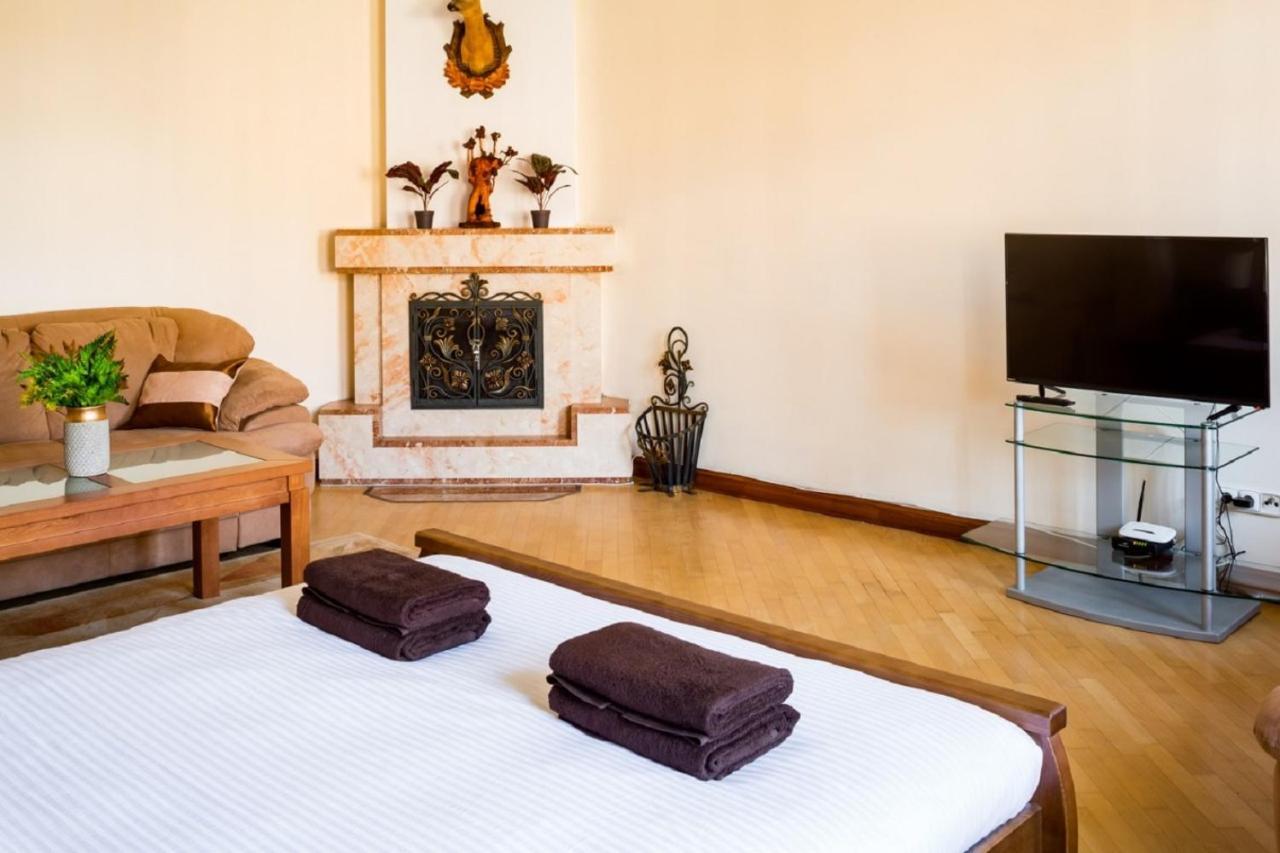 Alfa Apartments Ivana Franka Lviv Exteriör bild