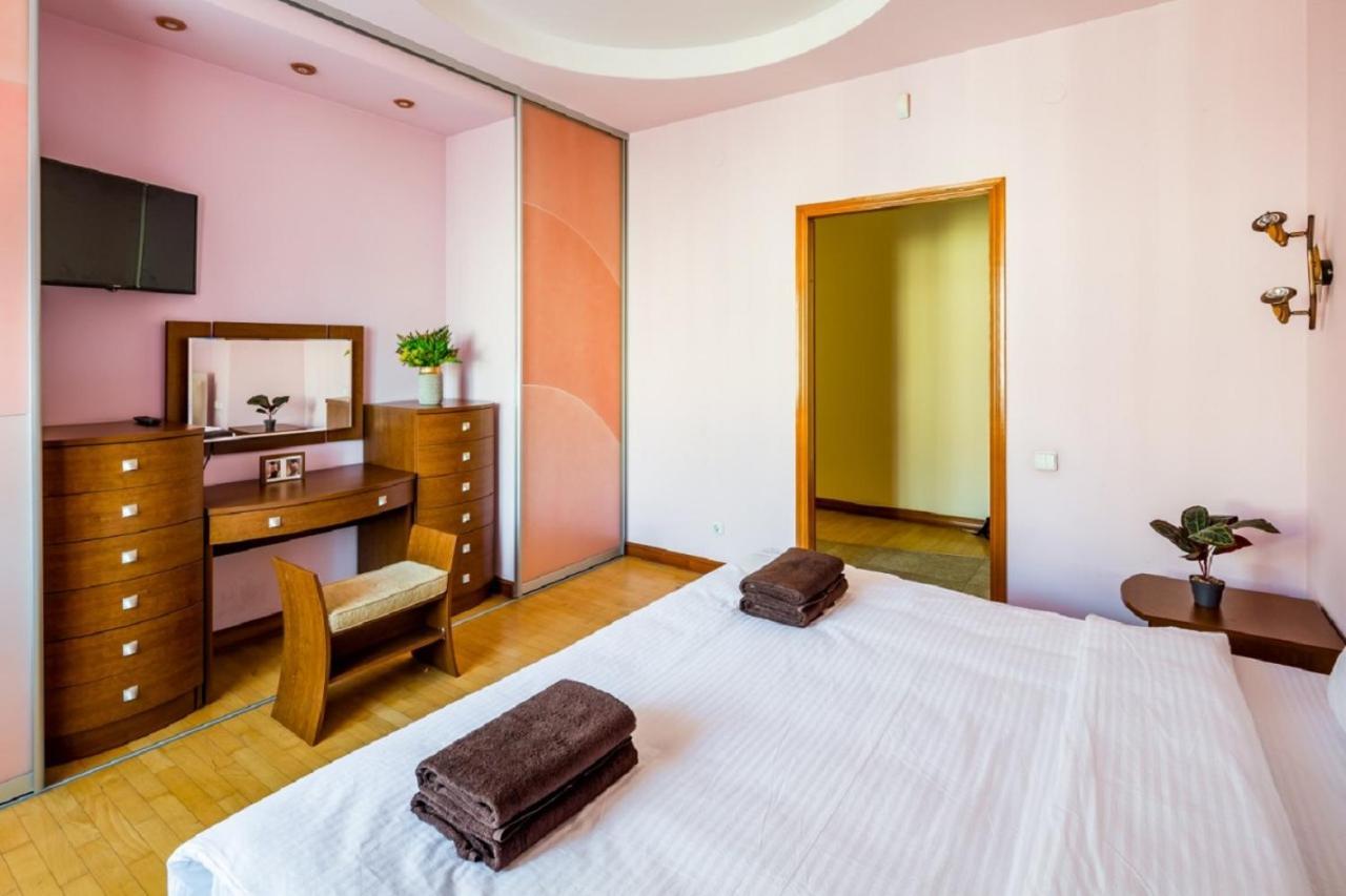 Alfa Apartments Ivana Franka Lviv Exteriör bild