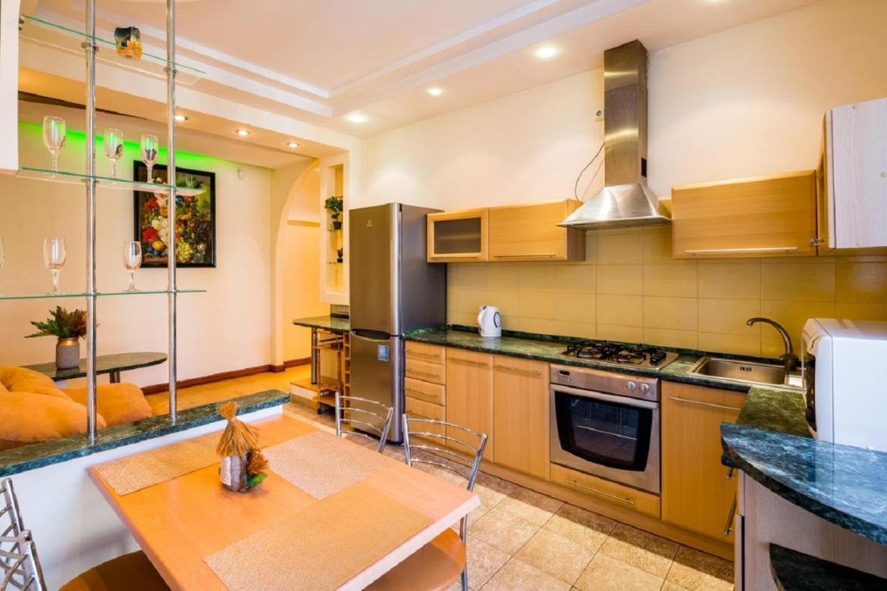 Alfa Apartments Ivana Franka Lviv Exteriör bild